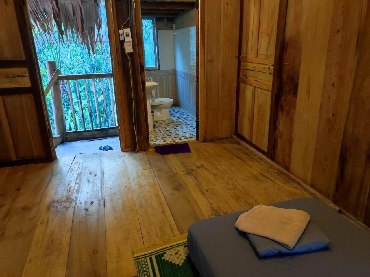 Lepont Mu Waterfall Bungalow Hoa Binh Exterior photo